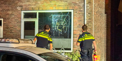 Brand en ingegooide ruit Voorschoten, Antoni van Leeuwenhoeklaan