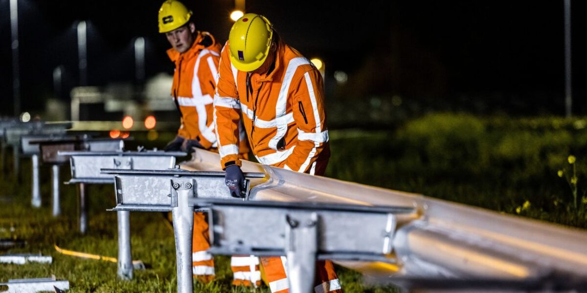 A44 en N44 afgesloten op vrijdagavond en -nacht